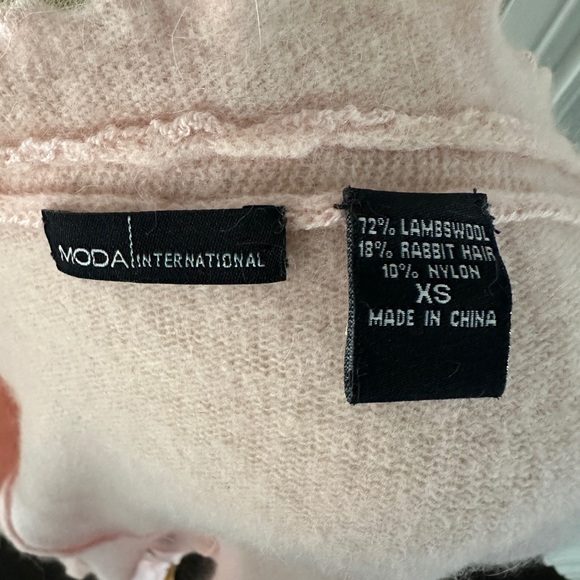 Vintage Moda International Baby Pink Lambswool and Rabbit Hair Cardigan Sweater - Picture 8 of 9